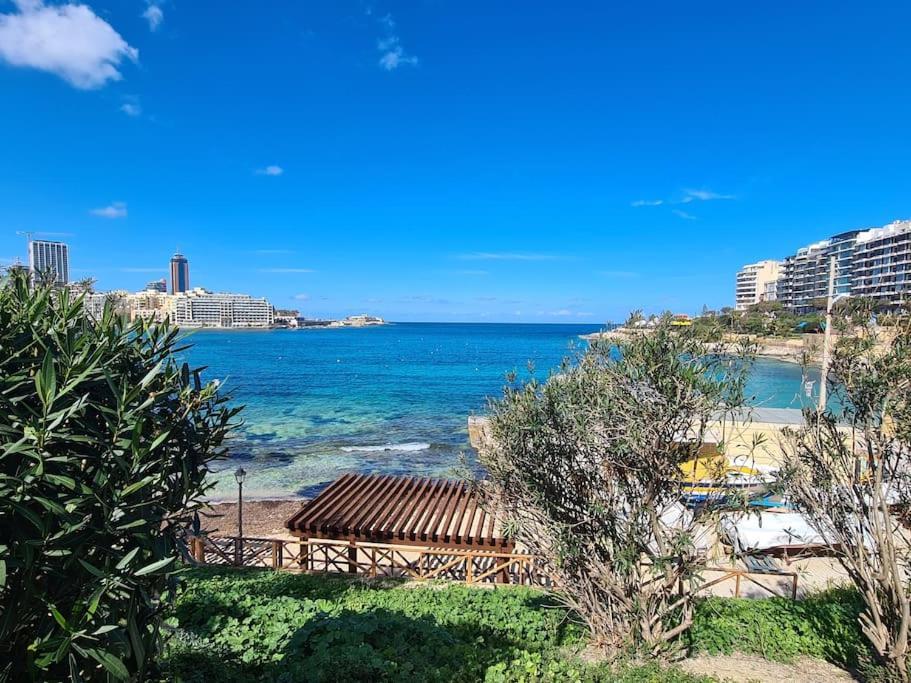 דירות סליאמה Cozy Inside.City & Beach Outside מראה חיצוני תמונה