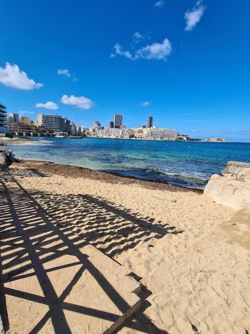 דירות סליאמה Cozy Inside.City & Beach Outside מראה חיצוני תמונה