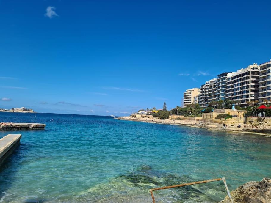 דירות סליאמה Cozy Inside.City & Beach Outside מראה חיצוני תמונה